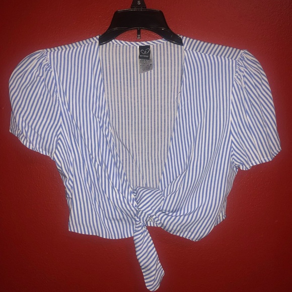 Two piece set - Picture 2 of 5